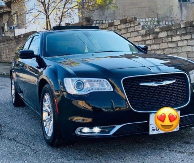 کرایسلەر 300